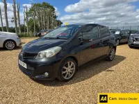 Used Toyota Yaris SR 101 HP (74 kW) 2013 Black Hatchback