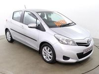Begagnad Toyota Yaris Multidrive S 101 HK (74 kW) 2013 Silver Halvkombi