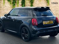 Used Mini Cooper Hatch 134 HP (98 kW) 2022 Black Hatchback