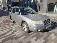 Begagnad Subaru Forester 2006 Grå SUV