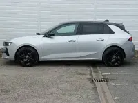 Usado Vauxhall Astra 130 CV (95 kW) 2025 Gris Utilitario