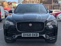 Second-hand Jaguar F-Pace R-Sport 240 CP (176 kW) 2018 Negru SUV