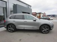 Used VW Touareg R-line 262 HP (192 kW) 2017 Grey SUV