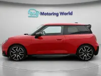 Used Mini Cooper SE Sport 160 kW (218 HP) 2024 Red Hatchback