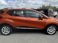 Used Renault Captur Dynamique 90 HP (66 kW) 2014 Orange SUV