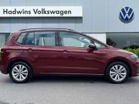 Used VW Golf Sportsvan SE 131 HP (96 kW) 2018 Red MPV