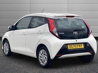 Used Toyota Aygo X-play 72 HP (52 kW) 2020 White Hatchback