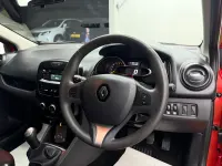 Used Renault Clio Play 75 HP (55 kW) 2016 Red Hatchback