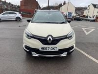 Used Renault Captur Dynamique 90 HP (66 kW) 2017 Cream SUV
