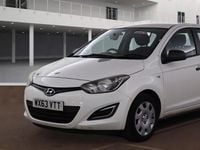 Used Hyundai i20 Classic 85 HP (62 kW) 2013 White Hatchback