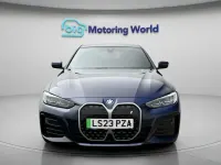 Begagnad BMW i4 M Sport 250 kW (340 HK) 2023 Blå Sedan