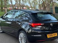 Second-hand Vauxhall Astra Elite 150 CP (110 kW) 2017 Negru Hatchback