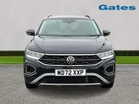 Usado VW T-Roc Life 150 CV (110 kW) 2023 Negro SUV