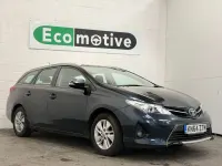 Used Toyota Auris Hybrid 136 HP (100 kW) 2014 Grey Estate