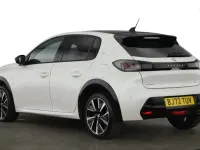 Used Peugeot 208 GT 75 HP (55 kW) 2022 White Hatchback