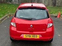 Used Renault Clio II Dynamique 2011 Red Hatchback