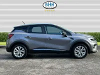 Second-hand Renault Captur Iconic 100 CP (73 kW) 2020 Gri SUV