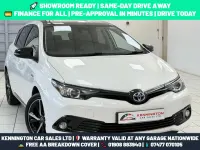 Used Toyota Auris Hybrid 136 HP (100 kW) 2017 White/black Hatchback