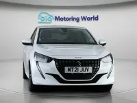 Gebraucht Peugeot 208 Allure 100 PS (73 kW) 2021 Weiß Kleinwagen