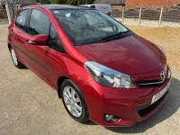 Used Toyota Yaris Multidrive S 99 HP (72 kW) 2012 Red Hatchback