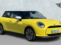 Used Mini Cooper Hatch 133 kW (181 HP) 2024 Yellow Hatchback