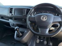 Used Vauxhall Vivaro S 100 HP (73 kW) 2023 White MPV