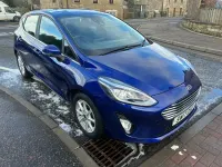 Usado Ford Fiesta Zetec 85 HP (62 kW) 2017 Azul Citadino