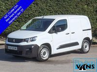 Used Peugeot Partner Premium 100 HP (73 kW) 2024 White MPV
