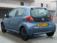 Used Toyota Aygo 67 HP (49 kW) 2008 Blue Hatchback
