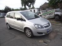 Used Vauxhall Zafira Design Edition 123 HP (90 kW) 2012 Silver MPV