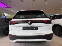 Used VW Touran Life 150 HP (110 kW) 2026 Pure white MPV