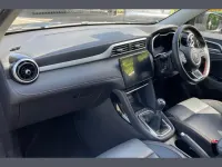 Usado MG ZS Exclusive 106 HP (77 kW) 2023 Preto SUV
