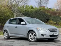 Gebraucht Kia Ceed 2009 Silber Kleinwagen