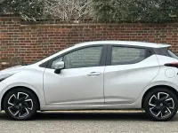 Używany Nissan Micra Acenta 91 KM (66 kW) 2022 Srebrny Hatchback