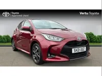 Used Toyota Yaris Design 113 HP (83 kW) 2021 Red Hatchback