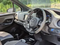 Used Toyota Yaris Design 100 HP (73 kW) 2017 Bronze Hatchback