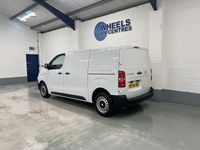 Used Vauxhall Vivaro S 120 HP (88 kW) 2024 White MPV