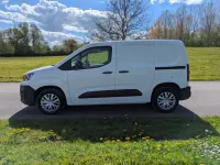Second-hand Peugeot Partner 2022 Alb Monovolum