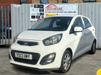 Used Kia Picanto 85 HP (62 kW) 2013 White Hatchback