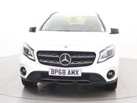 Used Mercedes GLA180 Urban 122 HP (89 kW) 2018 White SUV