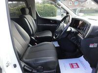 Used Nissan Elgrand 2008 White MPV