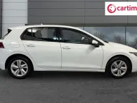 Usado VW Golf VIII Life 150 CV (110 kW) 2022 Blanco Utilitario