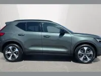 New Volvo XC40 Plus 161 HP (118 kW) 2026 Green SUV