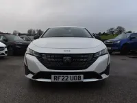 Gebraucht Peugeot 308 Allure 130 PS (95 kW) 2022 Weiß Kleinwagen