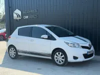 Used Toyota Yaris 99 HP (72 kW) 2012 White Hatchback