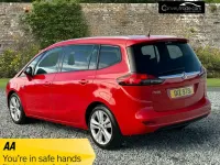 Usado Vauxhall Zafira Tourer SRi 140 HP (102 kW) 2016 Vermelho Monovolume