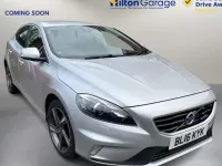 Begagnad Volvo V40 R-Design 120 HK (88 kW) 2016 Silver Halvkombi