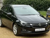 Used Vauxhall Astra SRi 150 HP (110 kW) 2018 Black Estate