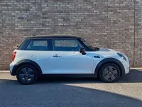 Used Mini Cooper SE Hatch 135 kW (184 HP) 2023 White Hatchback