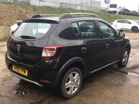 Used Dacia Sandero Lauréate 90 HP (66 kW) 2015 Hatchback
